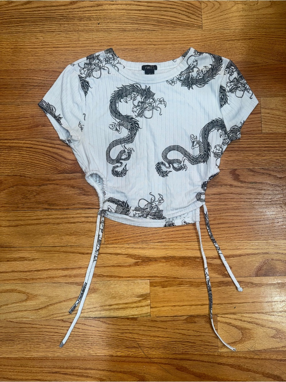 Rue21 White & Black Dragon-Print Cinch Crop Top